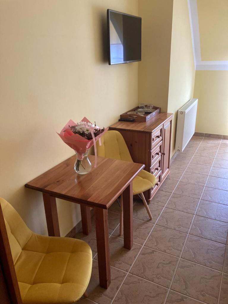 Appartamento Pod Delfinem Rewal Esterno foto