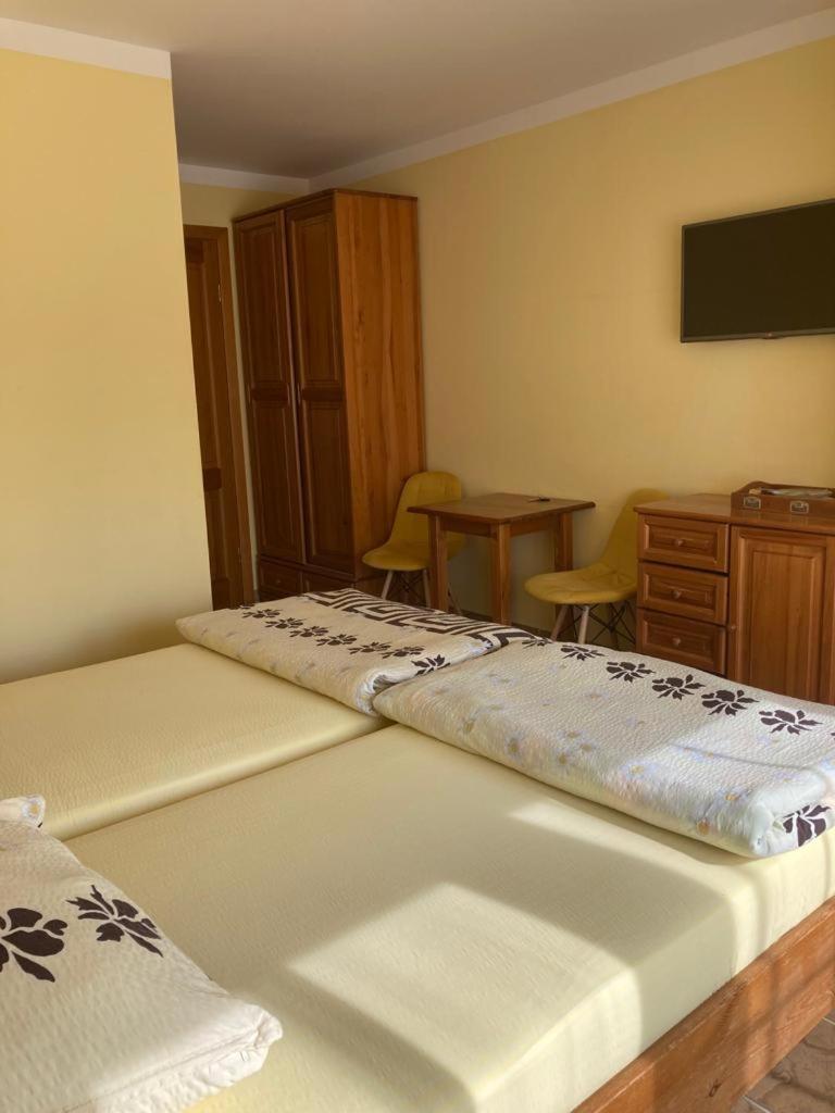 Appartamento Pod Delfinem Rewal Esterno foto