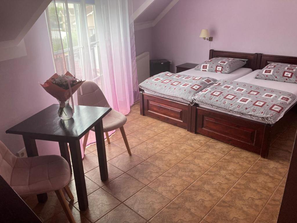Appartamento Pod Delfinem Rewal Esterno foto
